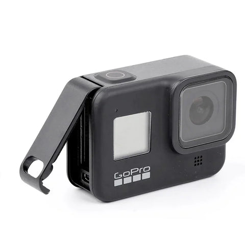 GoPro Hero8 Black -kameran akkukansi USB-läpiviennillä