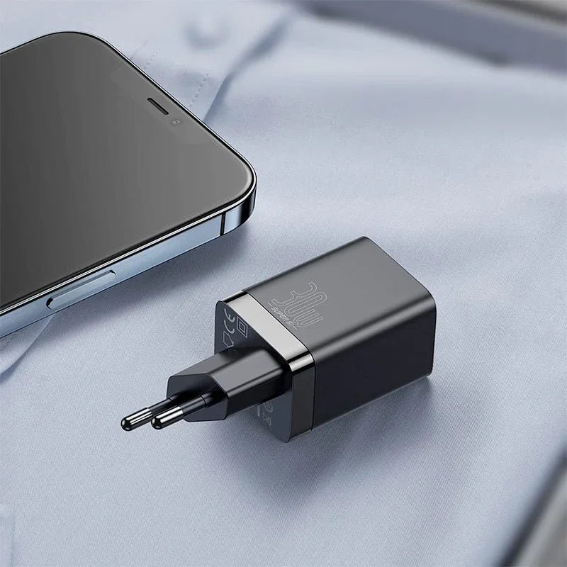 Baseus Super Si Pro Quick Charger - Väggladdare - Snabbladdare QC3.0 / PD 30W - 100-240V till USB - 2xUSB Typ A/C - Svart - Action King